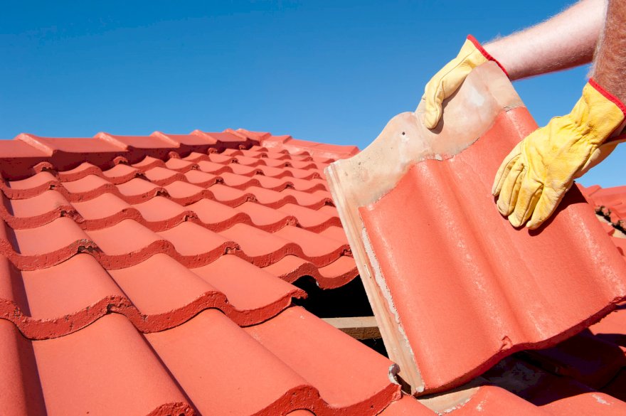 Práticas essenciais para manutenção do seu telhado
