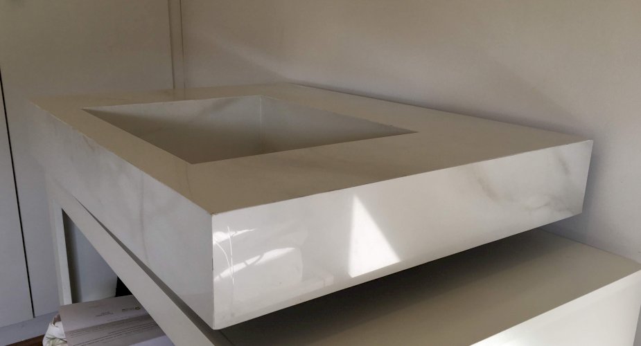 Bancada e pia esculpida em porcelanato Portobello