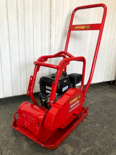 Compactador de placa / Placa vibratória PV 2000 com motor NOVO