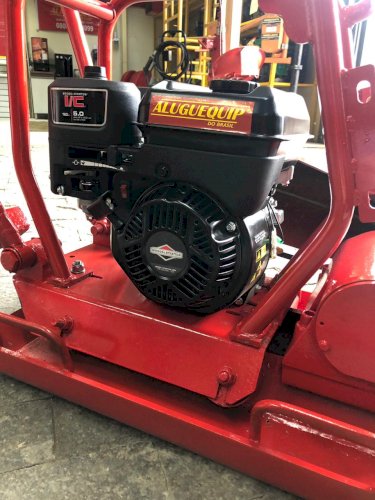 Compactador de placa / Placa vibratória PV 2000 com motor NOVO