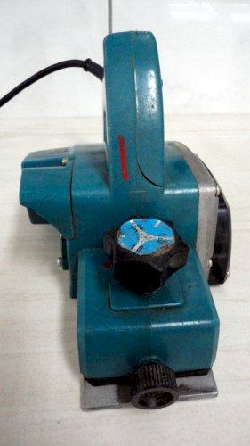 PLAINA MANUAL MAKITA