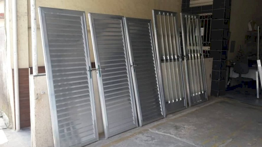 Portas Palito e Venezianas